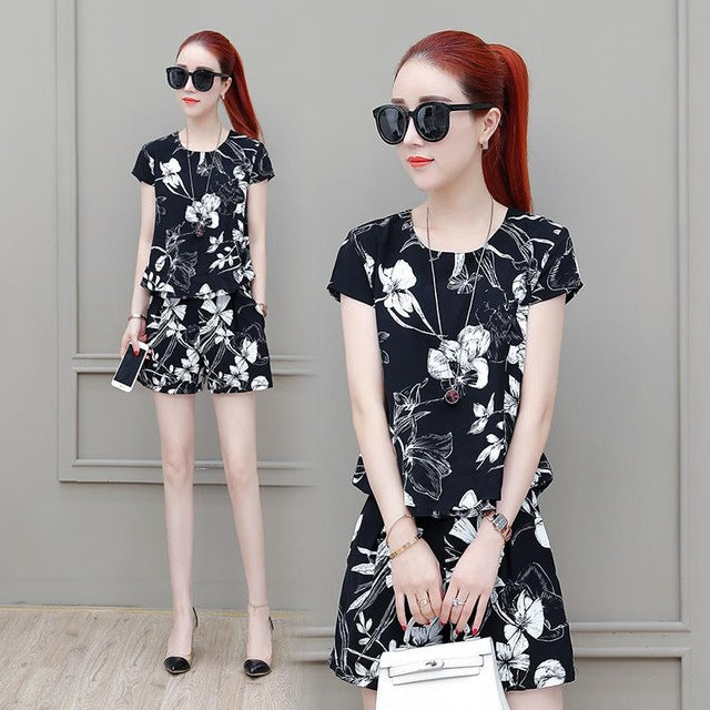 Summer Suit Women New Large Size Two Piece Set Korean Fashion Slim Printed T-shirt + Shorts 2 Piece Suit Trend Streetwear 2 Pcs